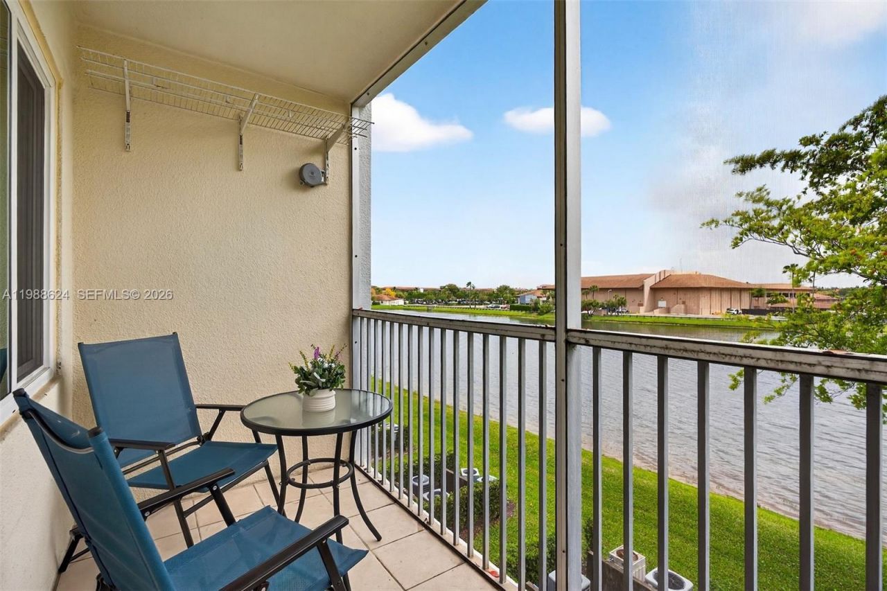 1301 SW 134th Way , Unit 313B, Pembroke Pines, FL 33027 Photo