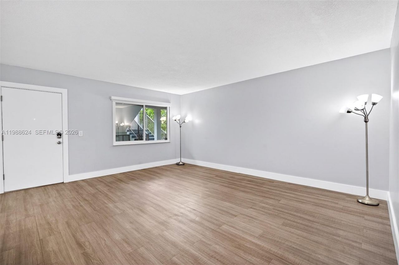 1301 SW 134th Way , Unit 313B, Pembroke Pines, FL 33027 Photo