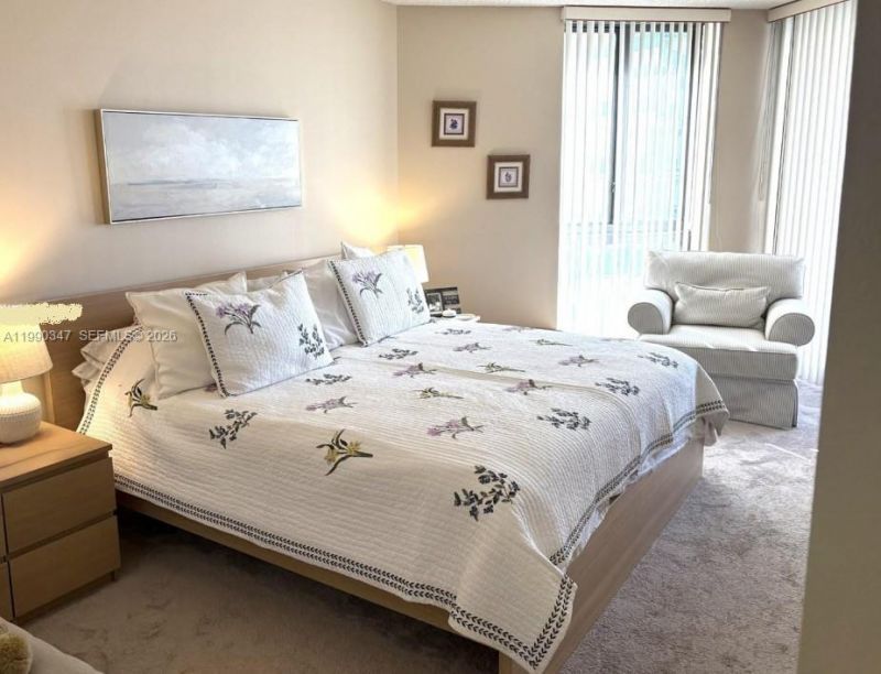 20185 E Country Club Dr , Unit 405, Aventura, FL 33180 Photo