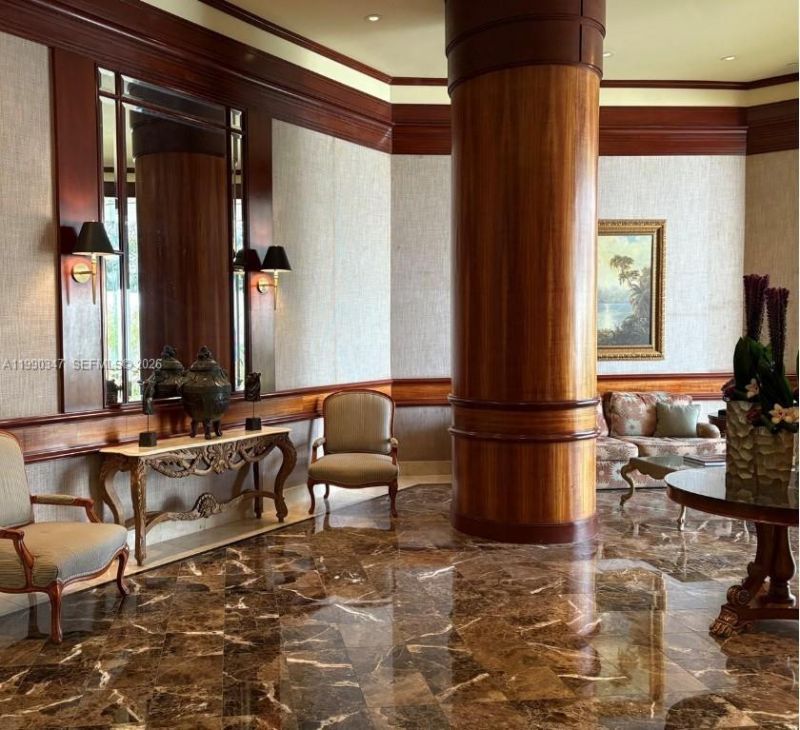 20185 E Country Club Dr , Unit 405, Aventura, FL 33180 Photo