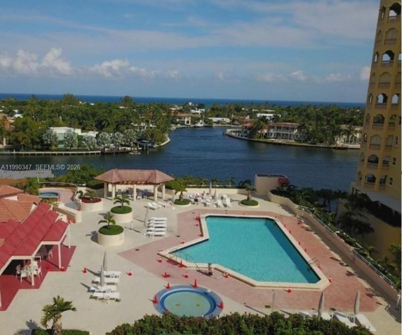 20185 E Country Club Dr , Unit 405, Aventura, FL 33180 Photo