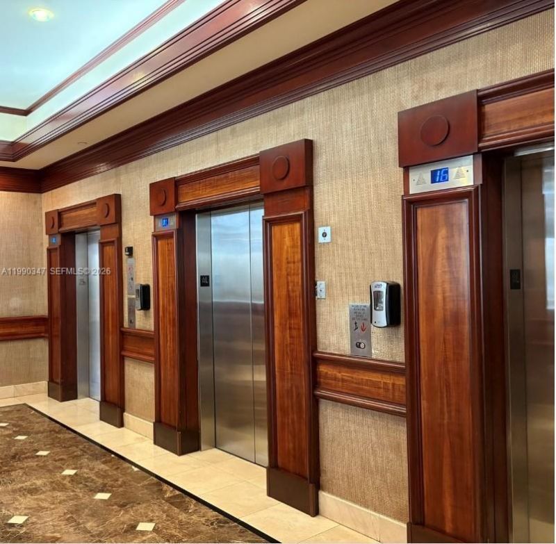 20185 E Country Club Dr, Unit 405, Aventura, FL 33180 Photo