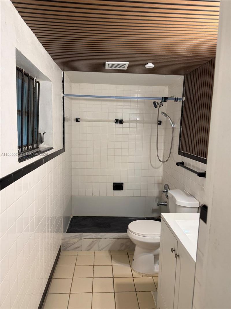 1230 NW 180th Ter , Unit 1, Miami Gardens, FL 33169 Photo