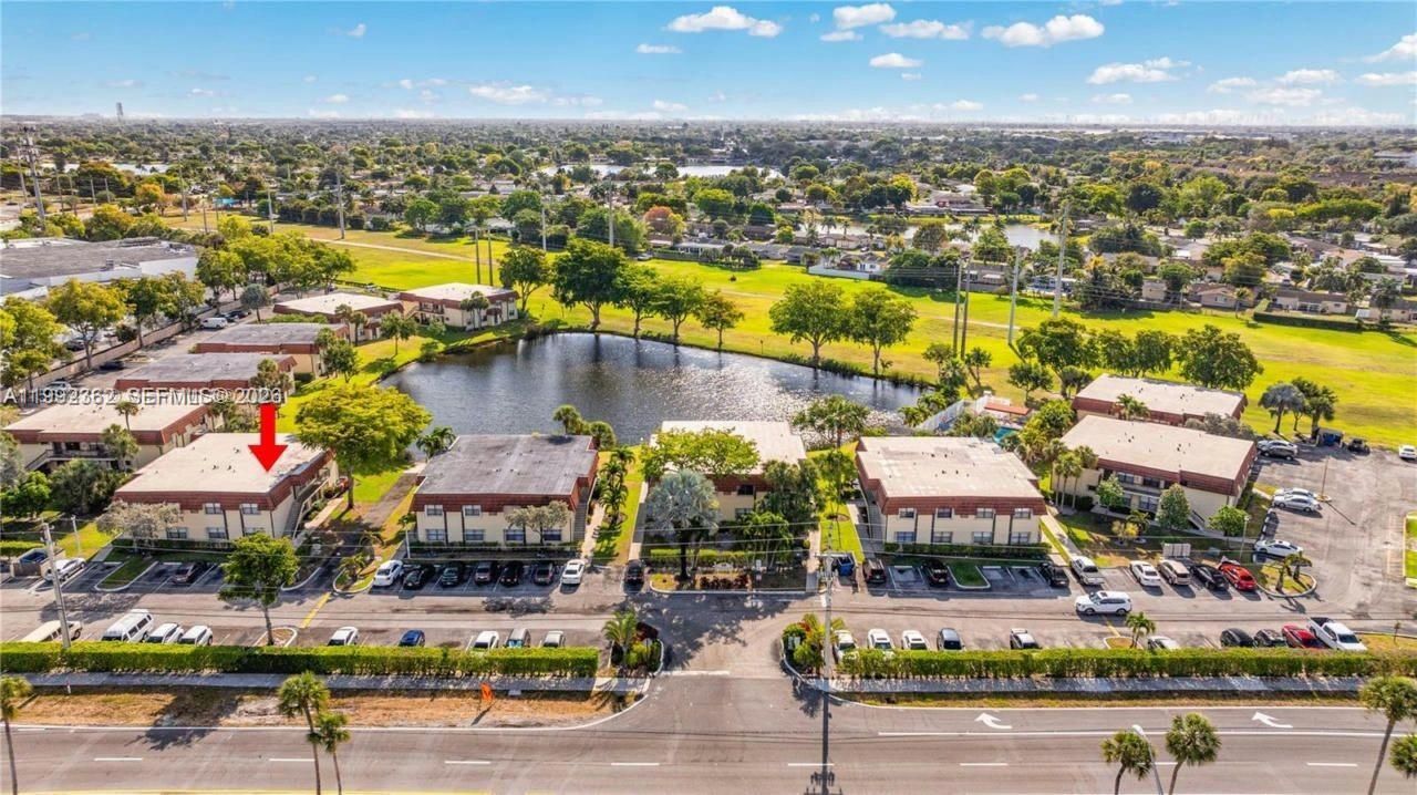561 NW 100th Pl , Unit 201, Pembroke Pines, FL 33024 Photo