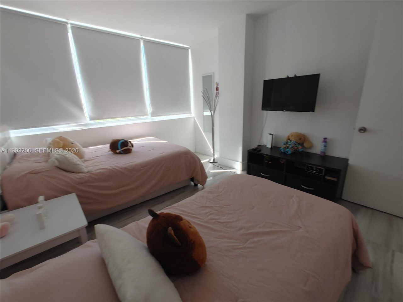 7135 Collins Ave, Unit 525, Miami Beach, FL 33141 Photo