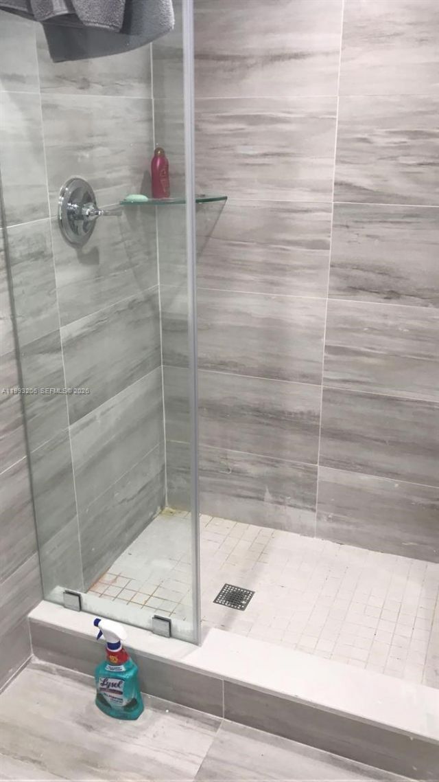 7135 Collins Ave , Unit 525, Miami Beach, FL 33141 Photo