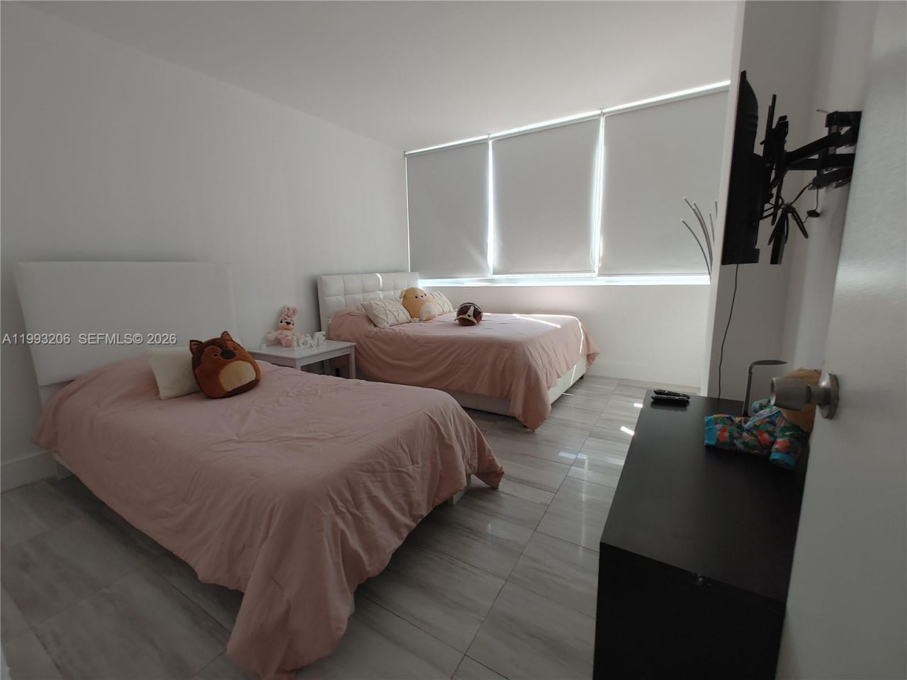 7135 Collins Ave, Unit 525, Miami Beach, FL 33141 Photo