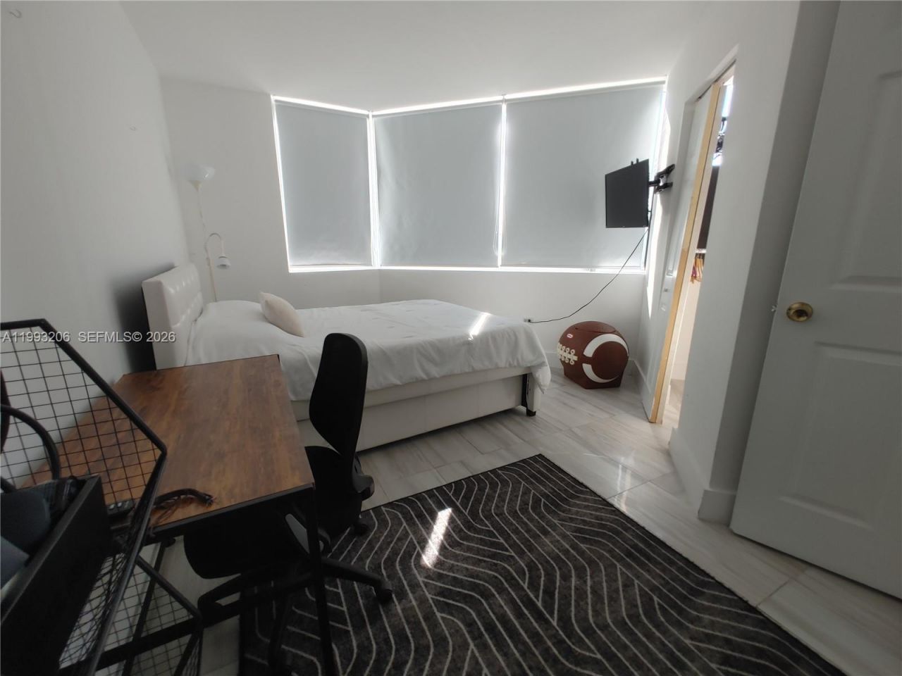 7135 Collins Ave, Unit 525, Miami Beach, FL 33141 Photo