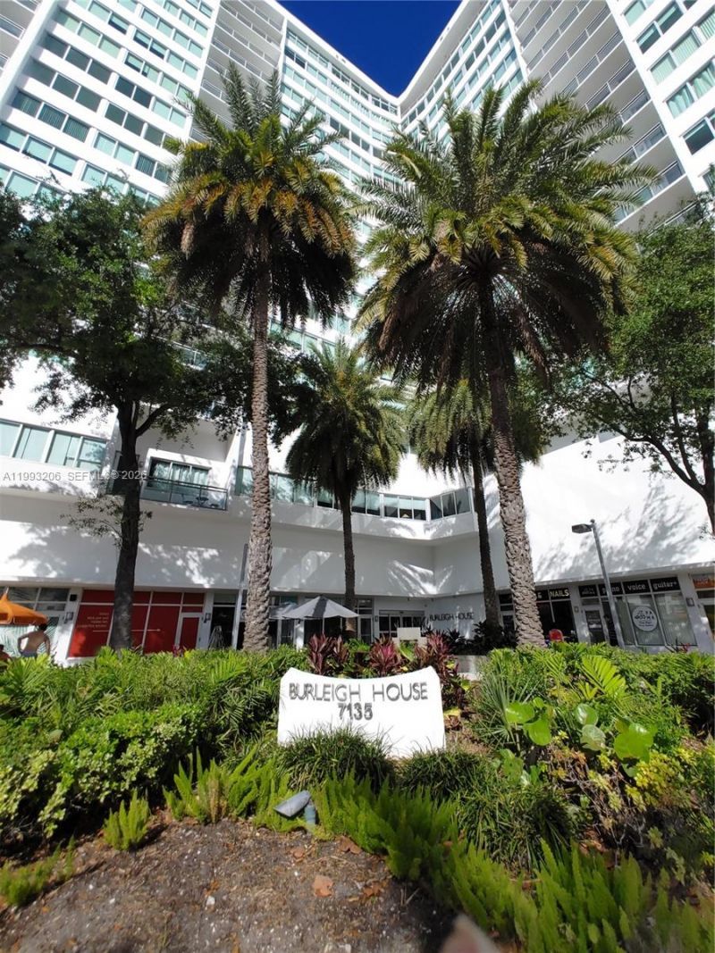7135 Collins Ave, Unit 525, Miami Beach, FL 33141 Photo