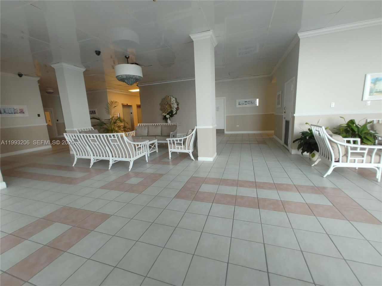 7135 Collins Ave, Unit 525, Miami Beach, FL 33141 Photo