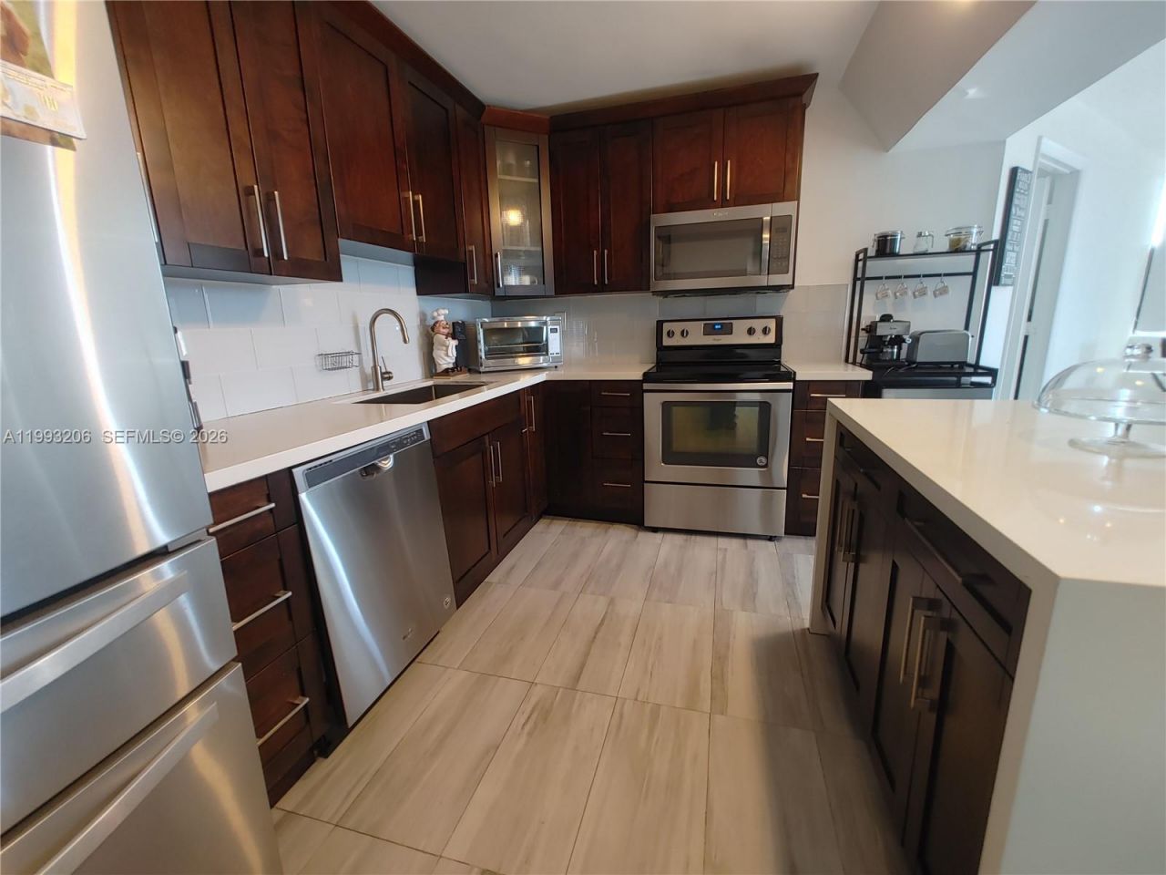 7135 Collins Ave, Unit 525, Miami Beach, FL 33141 Photo