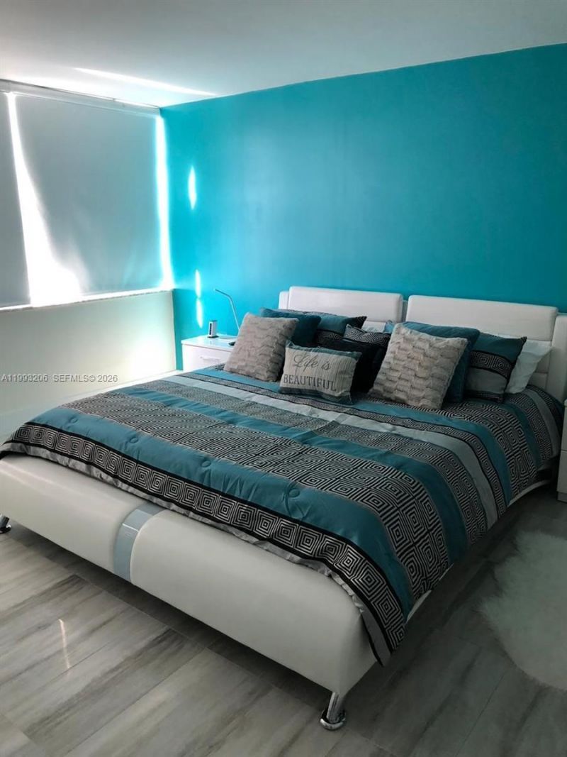 7135 Collins Ave , Unit 525, Miami Beach, FL 33141 Photo