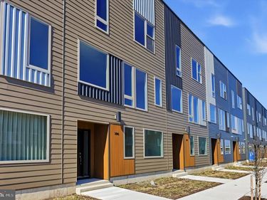 3016 S NORTHBANK PLACE, PHILADELPHIA, PA 19125