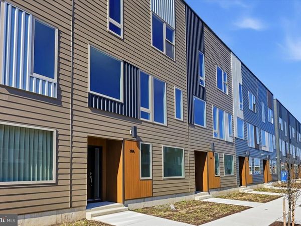 3016 S NORTHBANK PLACE , PHILADELPHIA, PA 19125