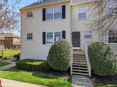 751 751B CEDAR CREST DRIVE, WARRENTON, VA 20186