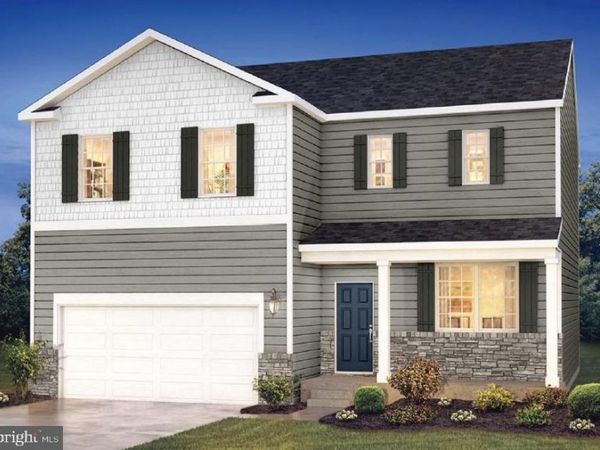 8 HALF HITCH ROAD, BARNEGAT, NJ 08005