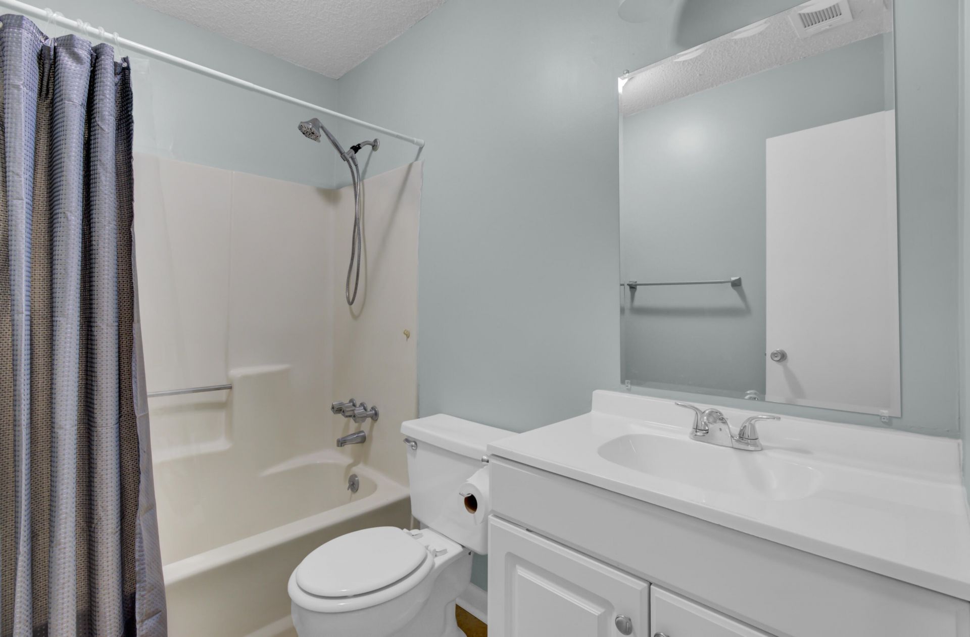 807 Greencastle Drive Photo 21