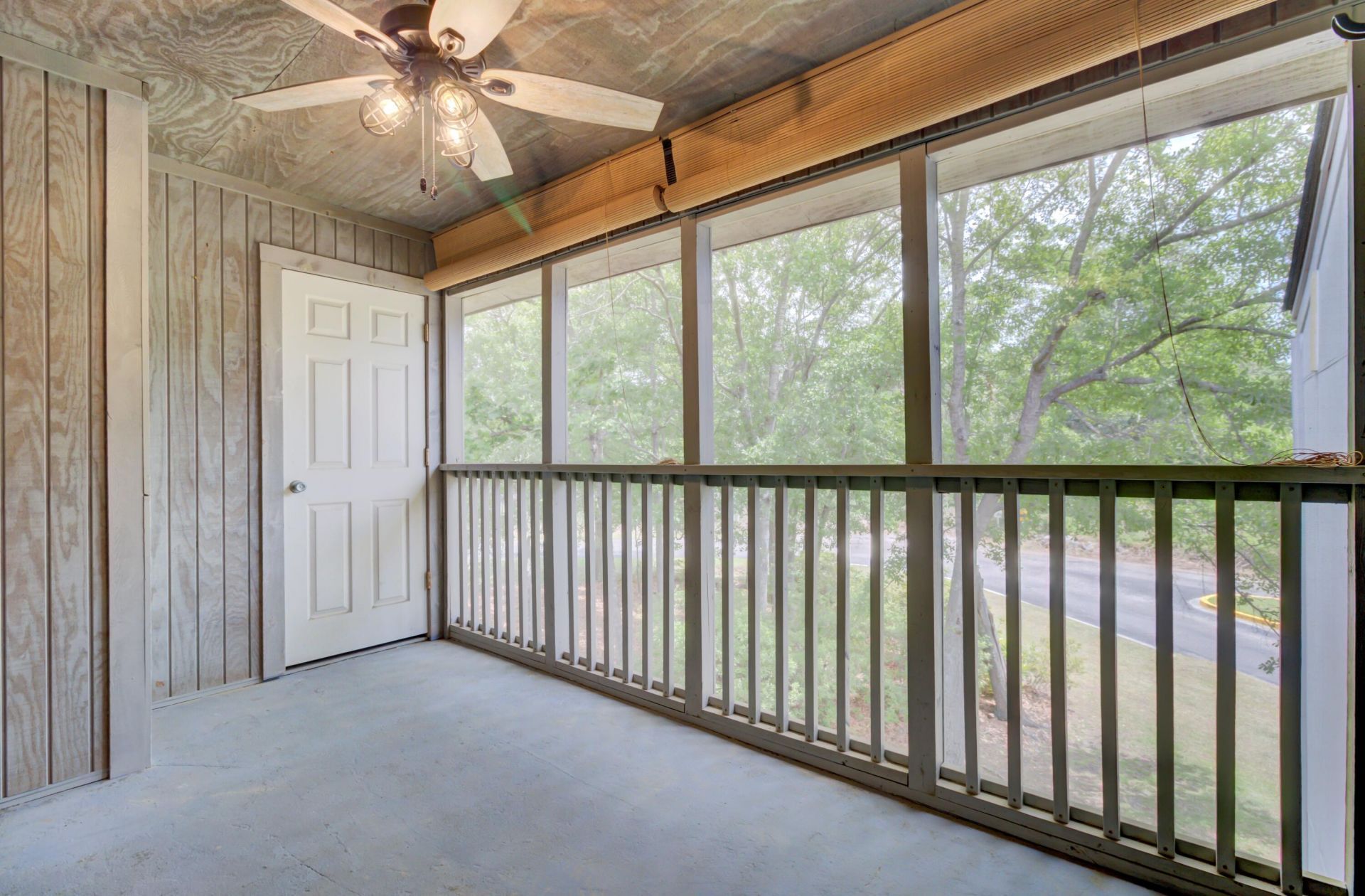 807 Greencastle Drive Photo 23