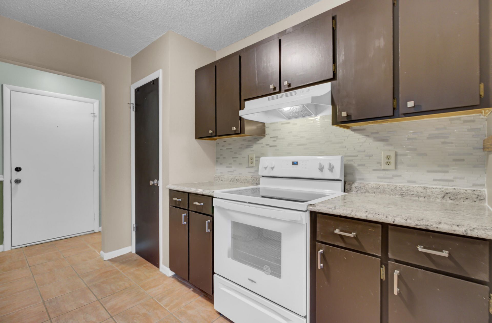 807 Greencastle Drive Photo 6