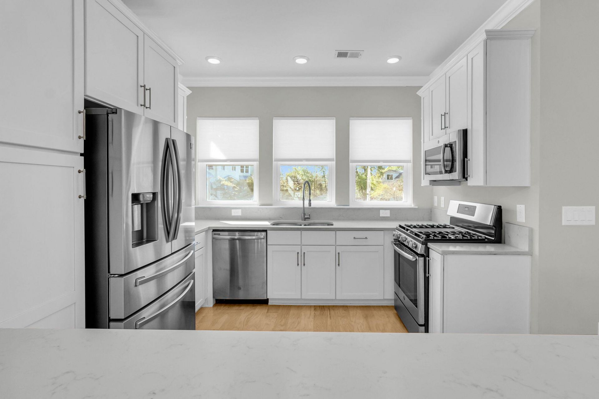 5911 Steward Street Photo 10