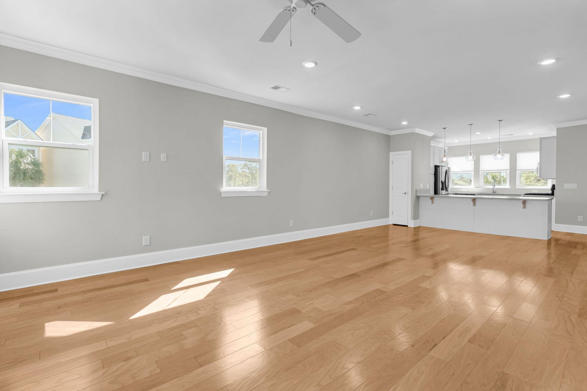 5911 Steward Street Photo 13