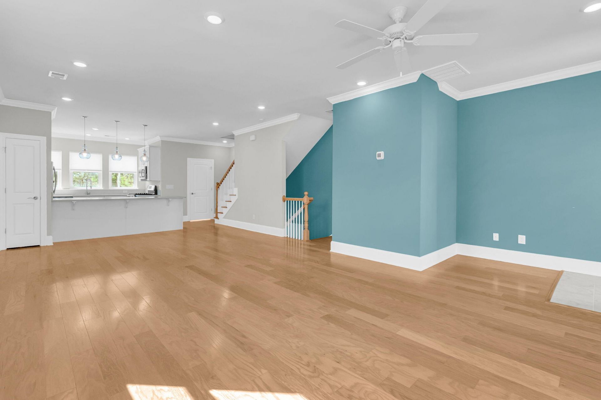 5911 Steward Street Photo 14