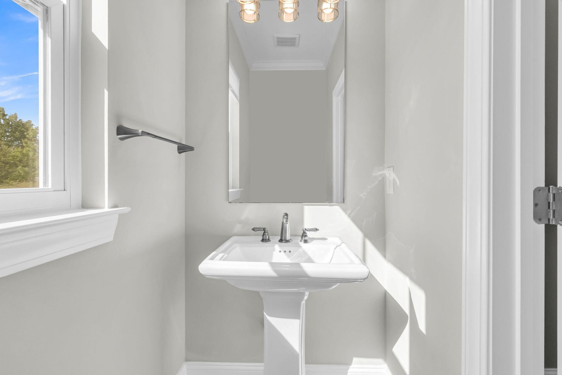 5911 Steward Street Photo 18