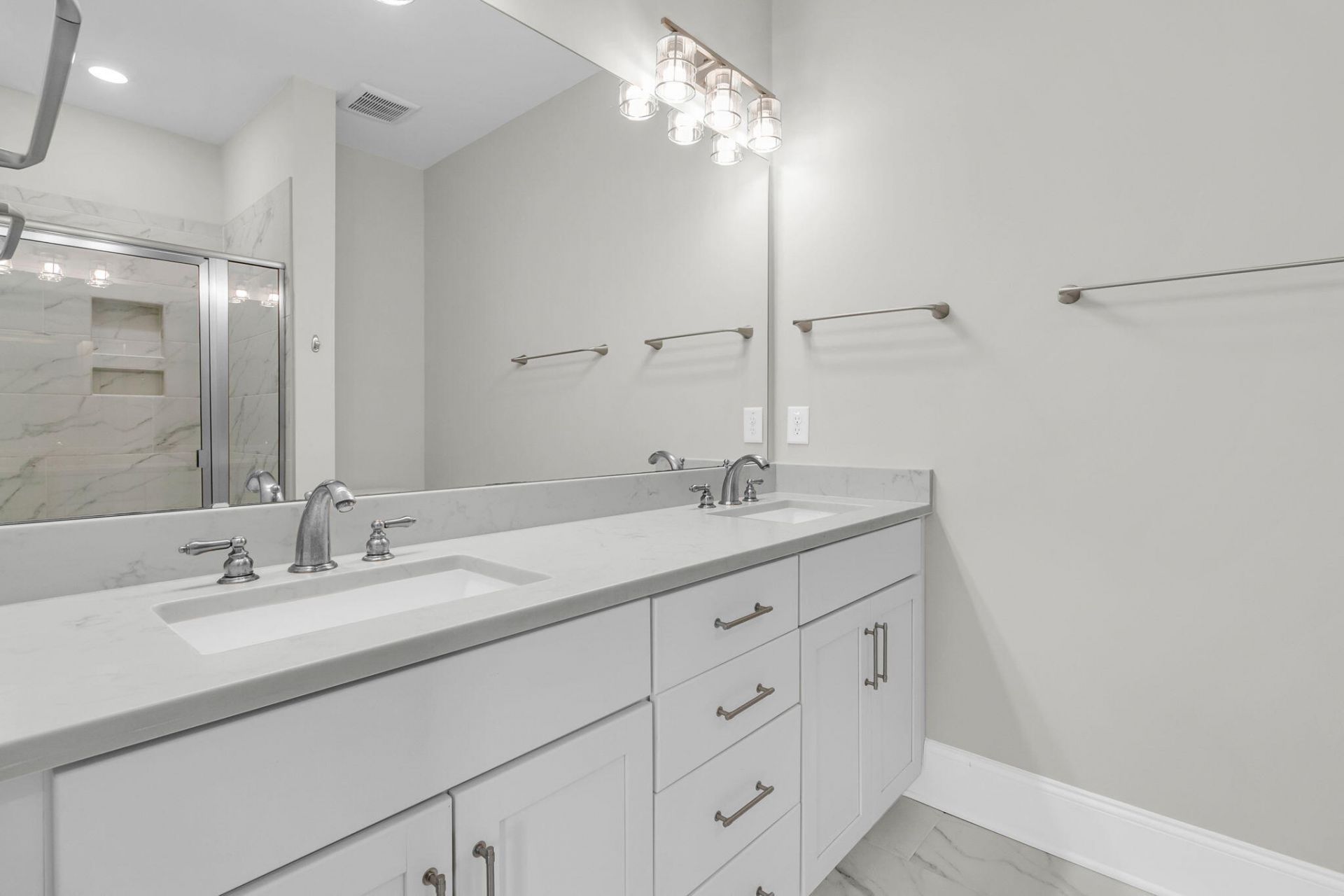 5911 Steward Street Photo 24