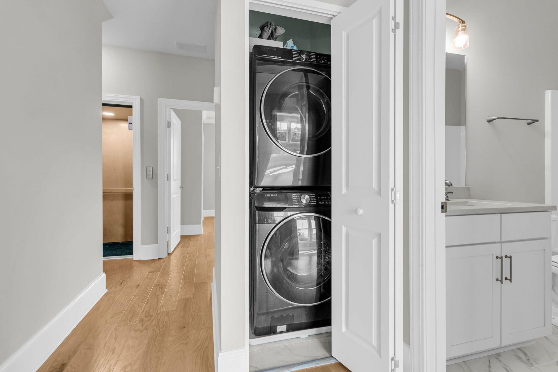 5911 Steward Street Photo 28