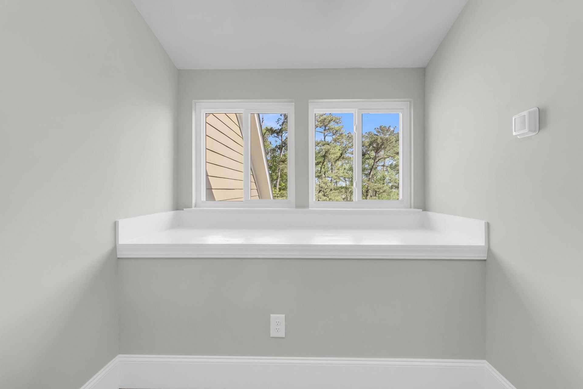 5911 Steward Street Photo 32