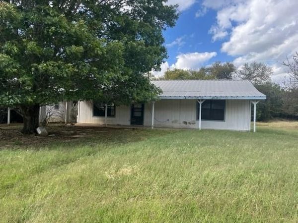 300 A E 3rd Street , Iredell, TX 76649