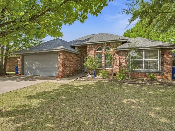 1408 Spanish Trail Drive, Granbury, TX 76048