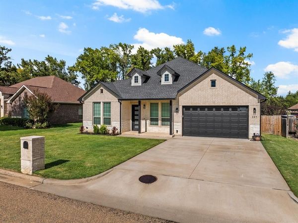 237 Kathryns Court , Mount Pleasant, TX 75455