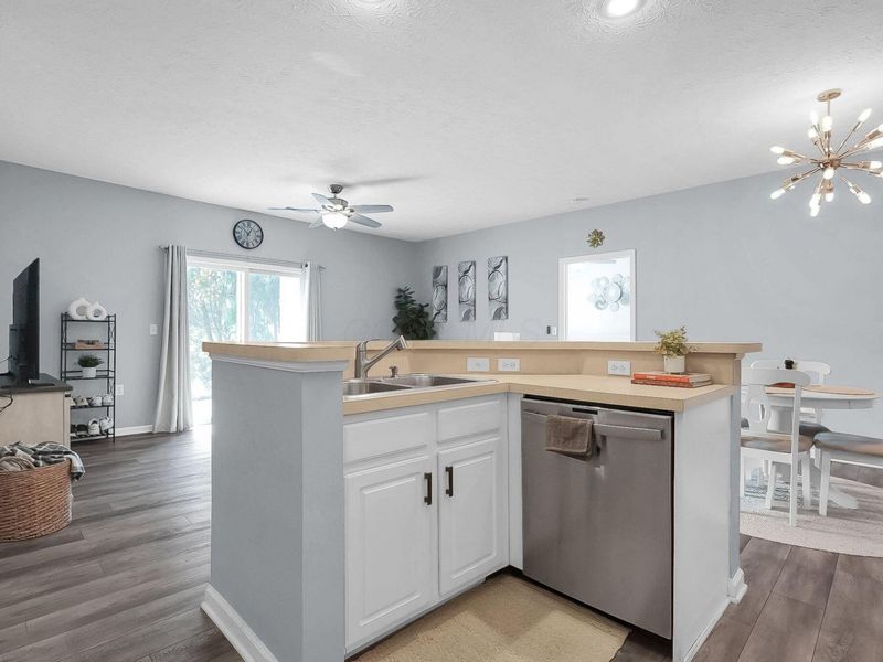 6220 Harbour Pointe, Unit 101, Columbus, OH 43231 Photo 10