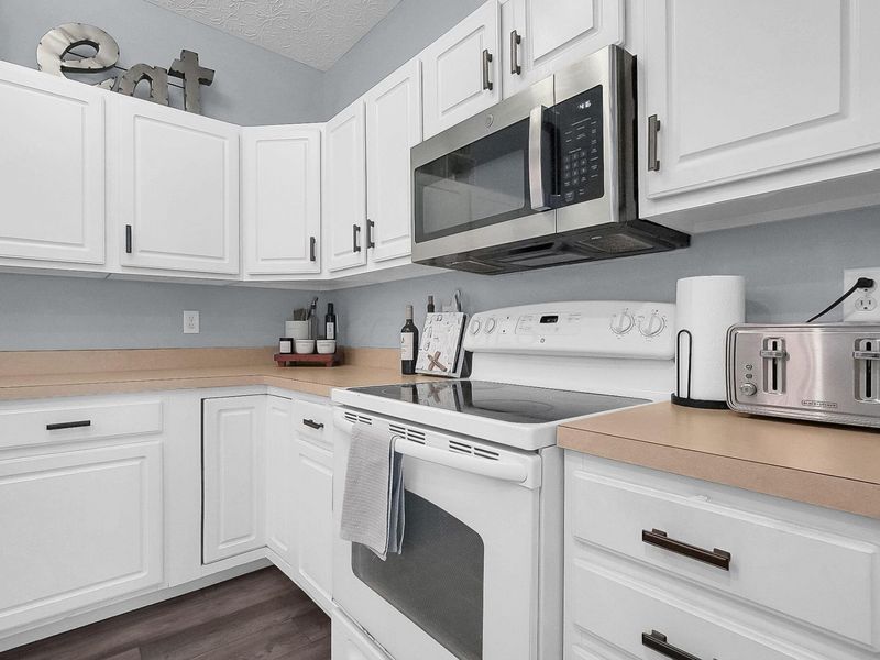 6220 Harbour Pointe, Unit 101, Columbus, OH 43231 Photo 12