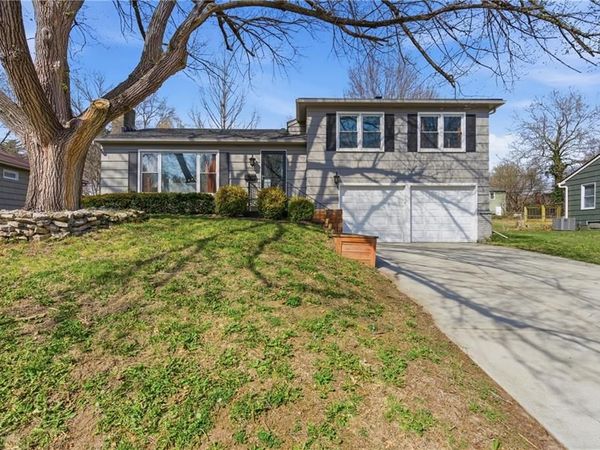 5710 W 100th Terrace, Overland Park, KS 66207