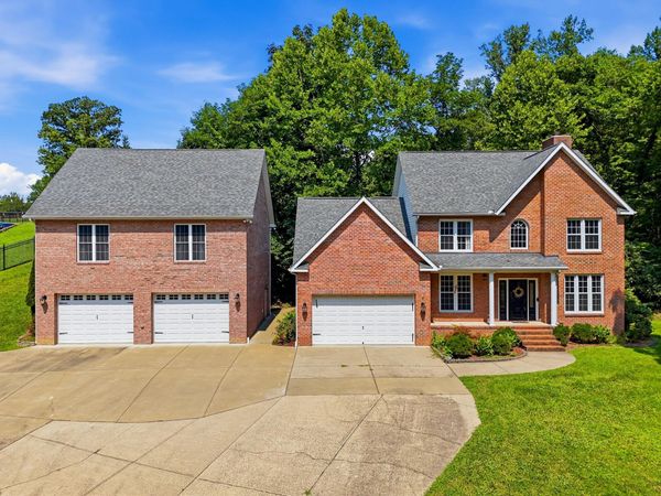 6908 Wildcat Road, Barboursville, WV 25504