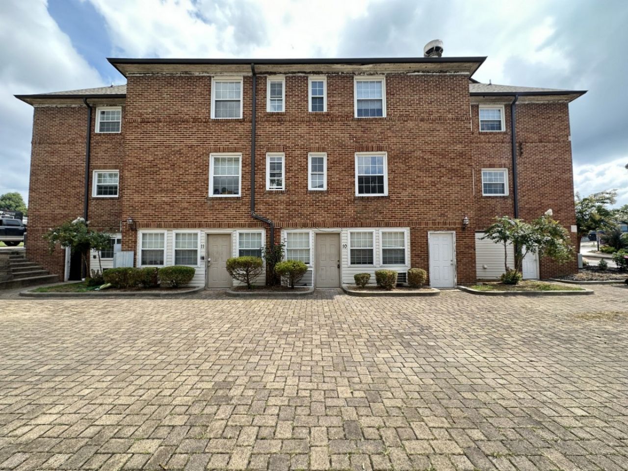 610 N 2nd St, Unit 10, Clarksville, TN 37040 Main Photo