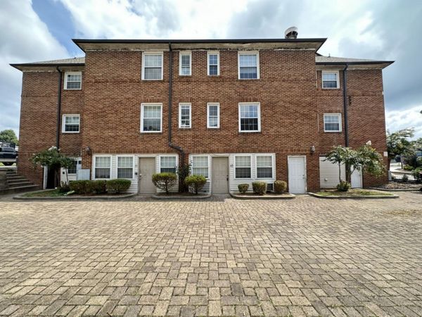 610 N 2nd St, Unit 10, Clarksville, TN 37040