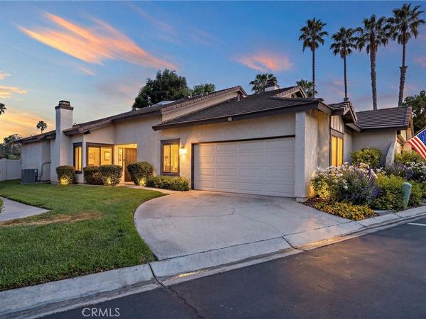 5050 Canyon Crest, Unit 7, Riverside, CA 92507