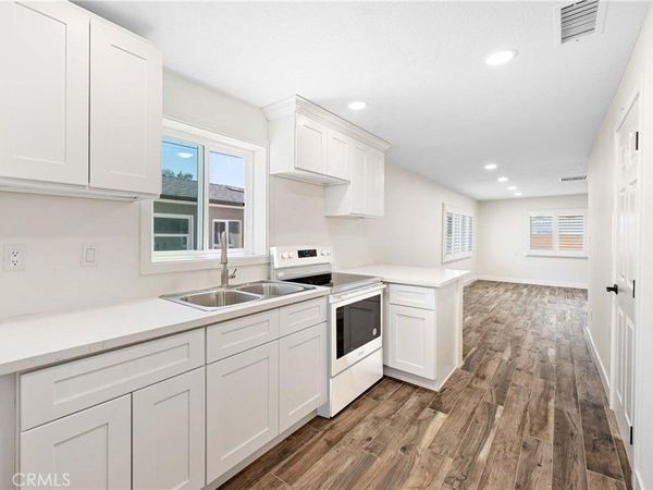 6290 California Avenue, Unit C, Long Beach, CA 90805