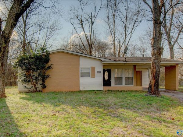 2253 Flippin Circle, Huntsville, AL 35810