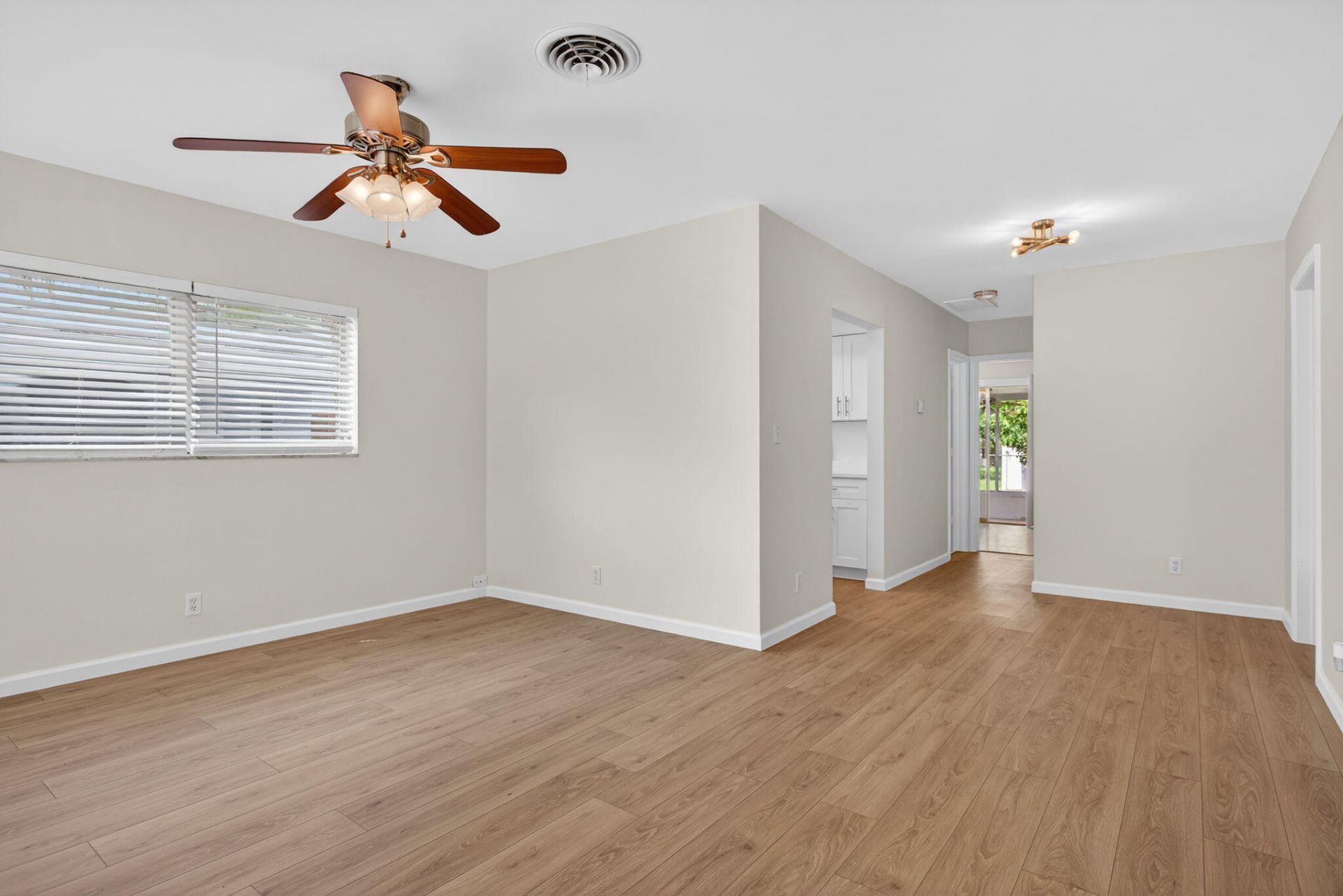 371 SE 1st Avenue, Pompano Beach, FL 33060 Photo