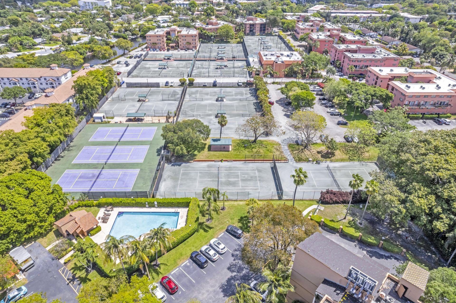 680 Tennis Club Drive, Unit 102, Fort Lauderdale, FL 33311 Photo