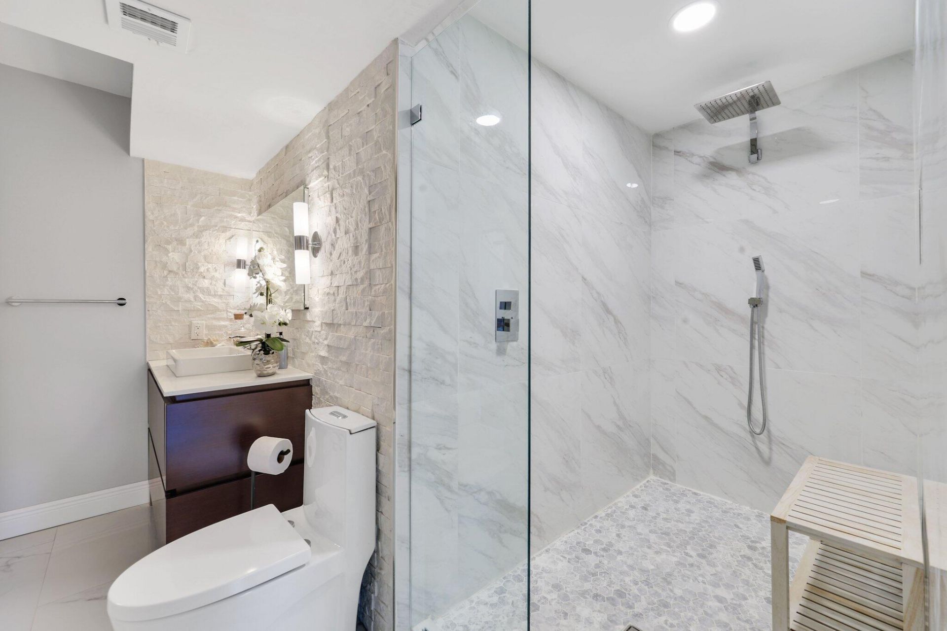 1800 S Ocean Drive, Unit 404, Fort Lauderdale, FL 33316 Photo