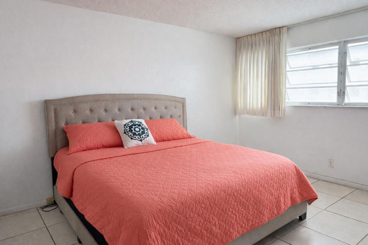 215 SE 3rd Avenue, Unit 306d, Hallandale Beach, FL 33009 Photo