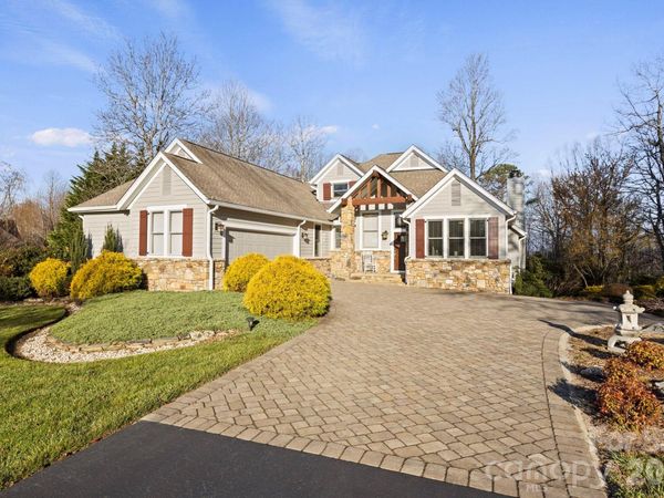 120 Founders Drive , Flat Rock, NC 28731