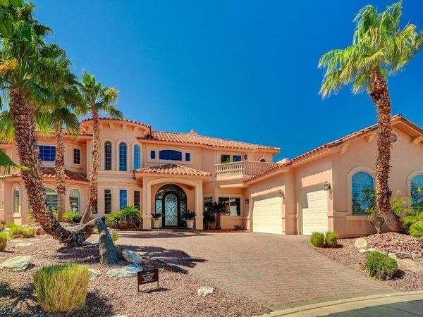 2 Camino Barcelona Place, Henderson, NV 89011