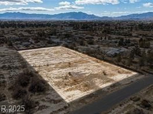 1311 W Betty Avenue , Pahrump, NV 89060
