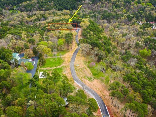 17 Pine Crest Lane , Eureka Springs, AR 72632